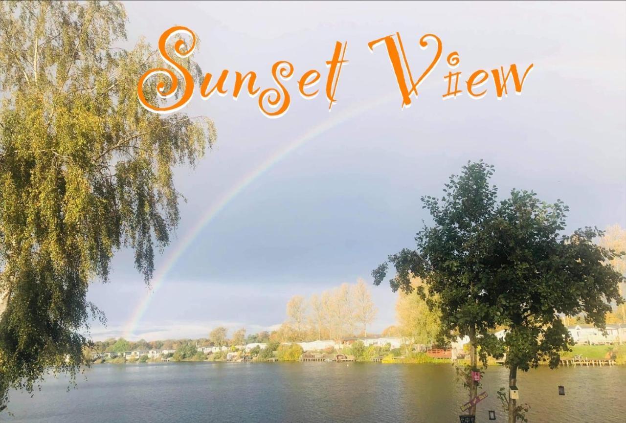Tattershall Lakes Sunset View Caravan Lakeside, Hot Tub, Garden, Private Fishing Peg & Wifi Exteriör bild