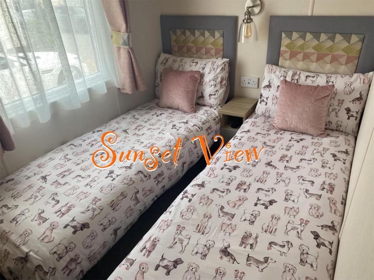 Tattershall Lakes Sunset View Caravan Lakeside, Hot Tub, Garden, Private Fishing Peg & Wifi Exteriör bild