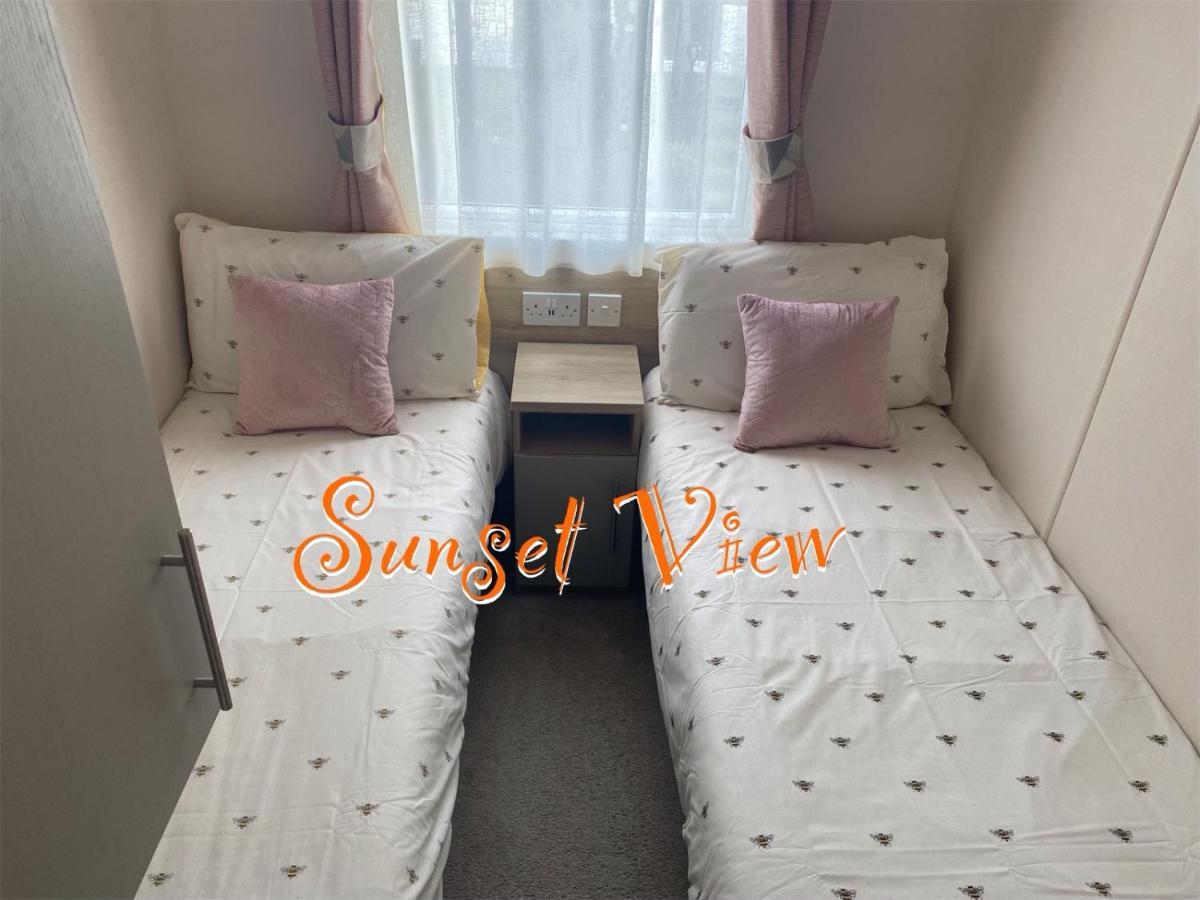 Tattershall Lakes Sunset View Caravan Lakeside, Hot Tub, Garden, Private Fishing Peg & Wifi Exteriör bild
