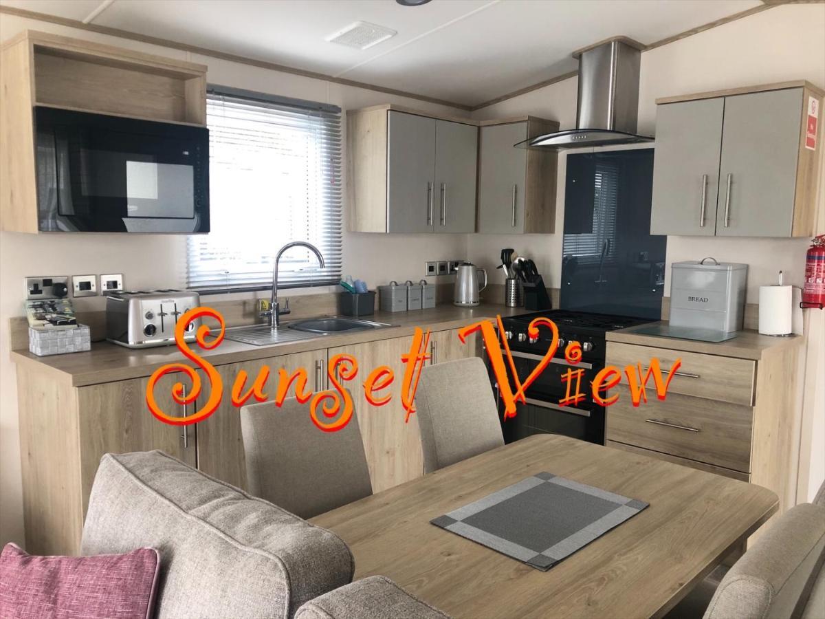 Tattershall Lakes Sunset View Caravan Lakeside, Hot Tub, Garden, Private Fishing Peg & Wifi Exteriör bild