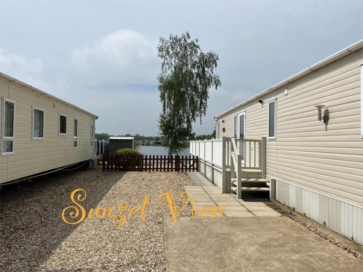 Tattershall Lakes Sunset View Caravan Lakeside, Hot Tub, Garden, Private Fishing Peg & Wifi Exteriör bild