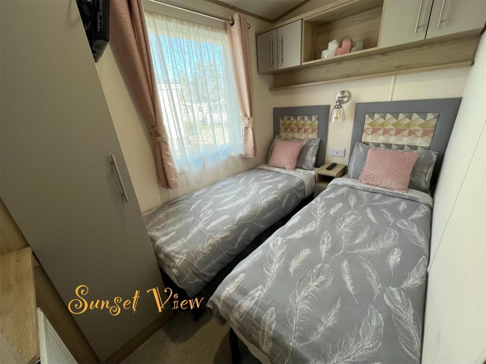 Tattershall Lakes Sunset View Caravan Lakeside, Hot Tub, Garden, Private Fishing Peg & Wifi Exteriör bild