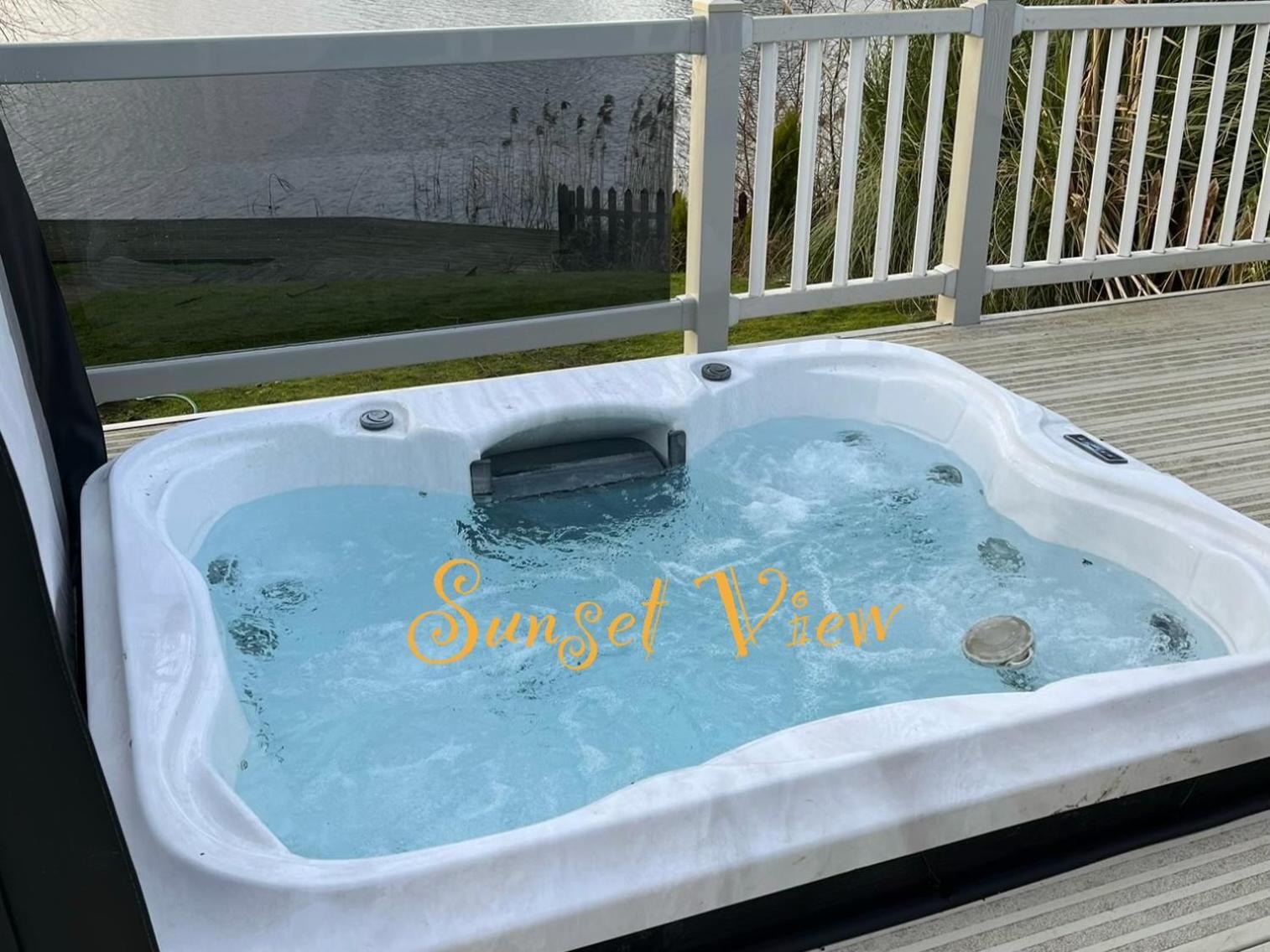 Tattershall Lakes Sunset View Caravan Lakeside, Hot Tub, Garden, Private Fishing Peg & Wifi Exteriör bild