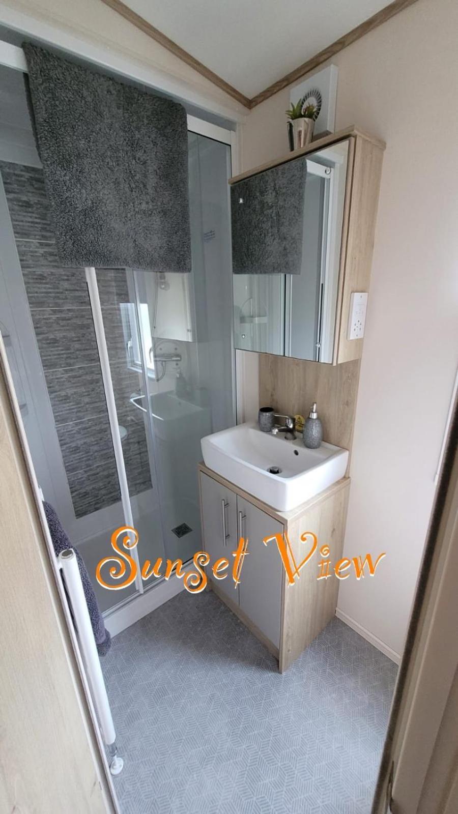 Tattershall Lakes Sunset View Caravan Lakeside, Hot Tub, Garden, Private Fishing Peg & Wifi Exteriör bild