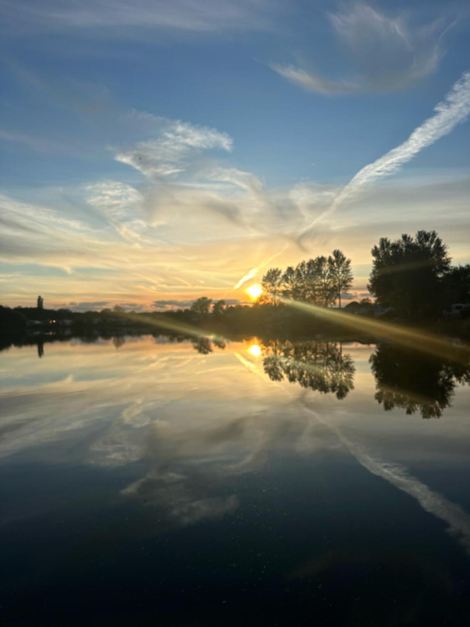 Tattershall Lakes Sunset View Caravan Lakeside, Hot Tub, Garden, Private Fishing Peg & Wifi Exteriör bild