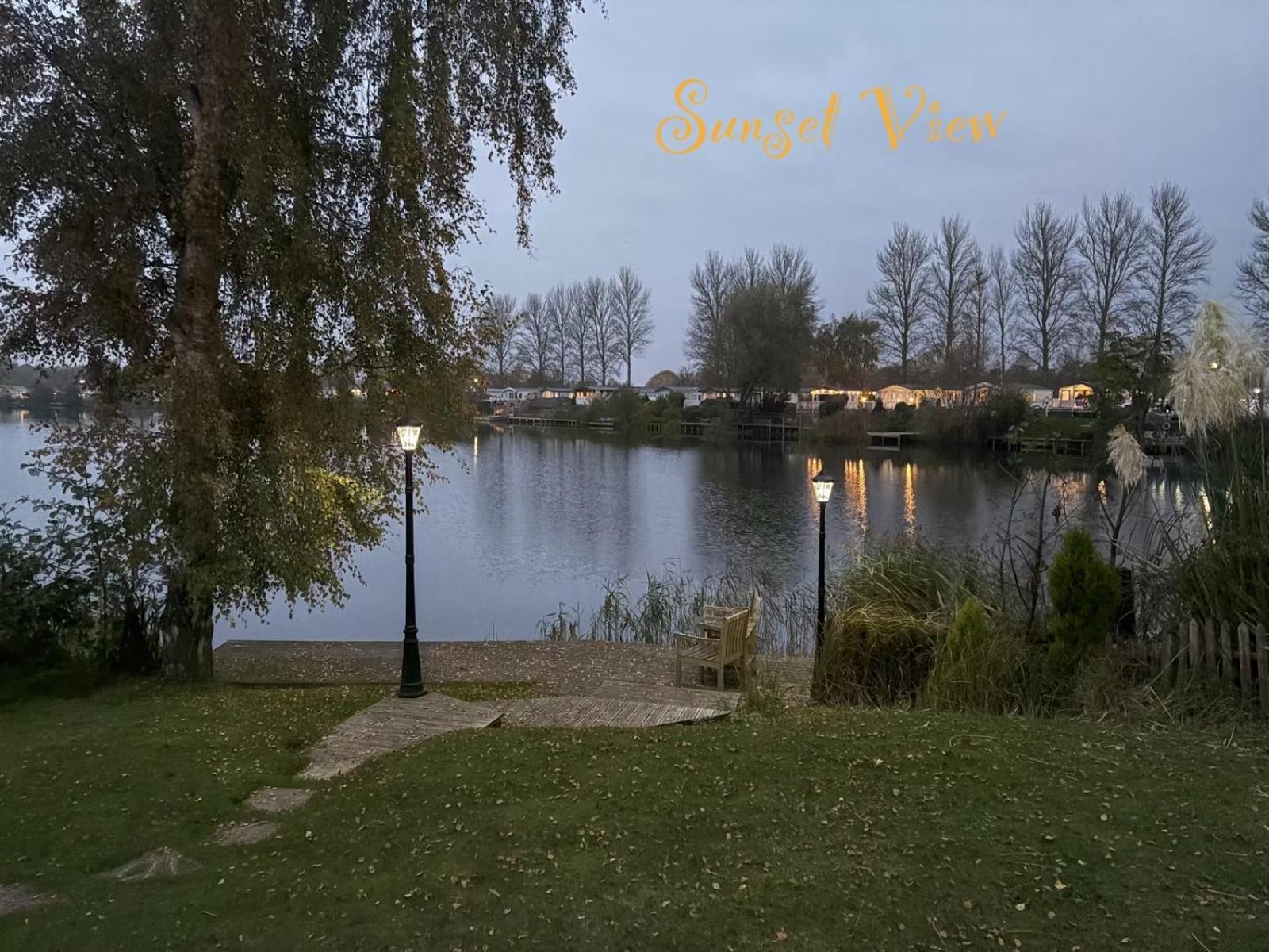 Tattershall Lakes Sunset View Caravan Lakeside, Hot Tub, Garden, Private Fishing Peg & Wifi Exteriör bild