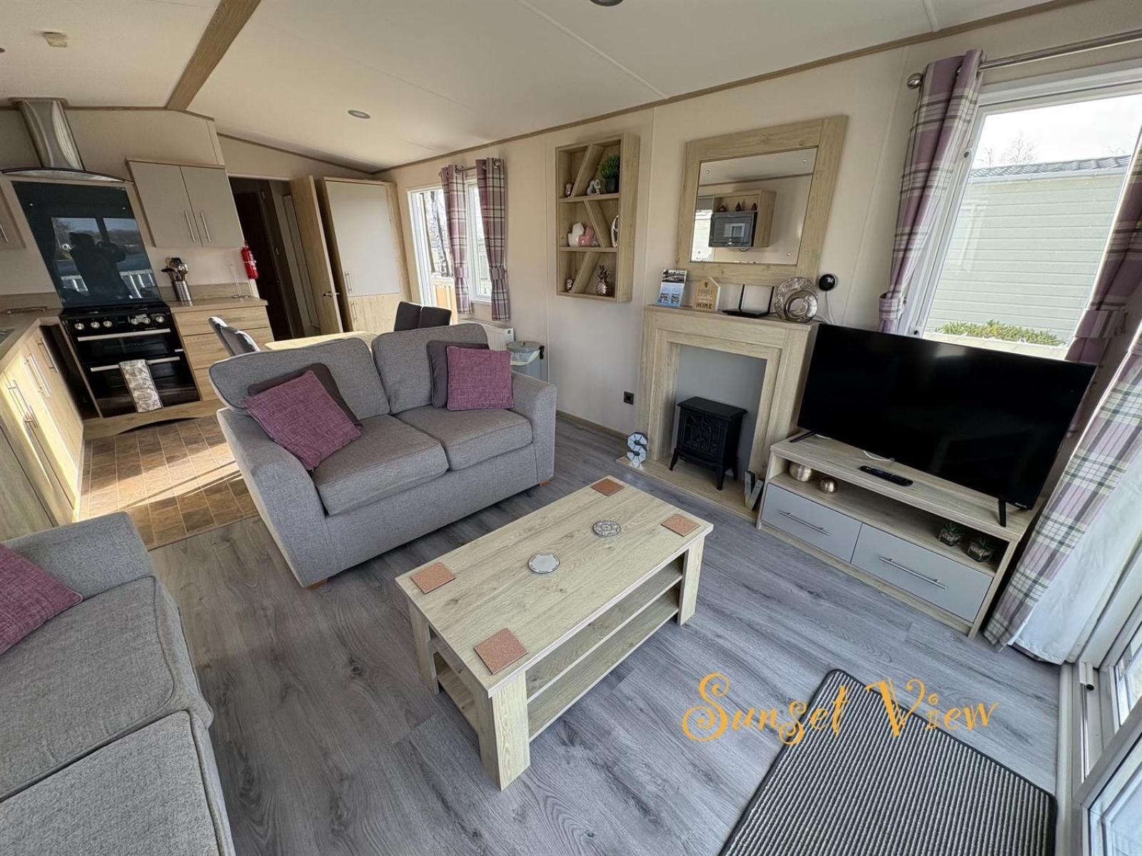 Tattershall Lakes Sunset View Caravan Lakeside, Hot Tub, Garden, Private Fishing Peg & Wifi Exteriör bild